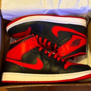 Jordan 1 red and black retro mid